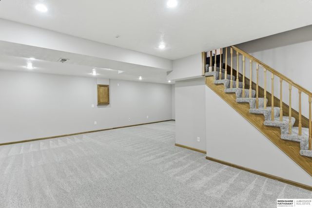 7434 Ernst Street, Omaha, NE 68122