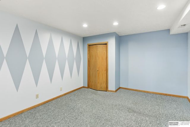 7434 Ernst Street, Omaha, NE 68122