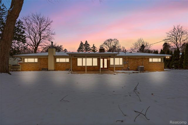 32336 Tareyton Street, Farmington, MI 48334