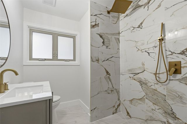 32336 Tareyton Street, Farmington, MI 48334