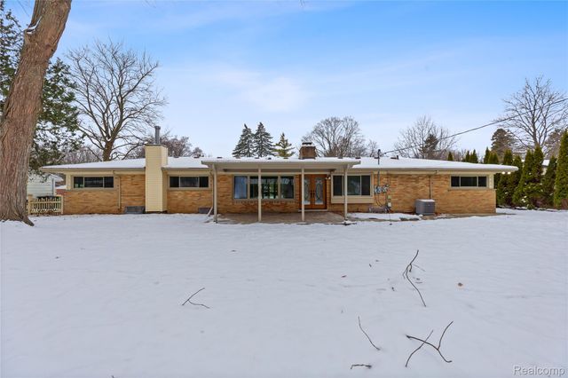 32336 Tareyton Street, Farmington, MI 48334