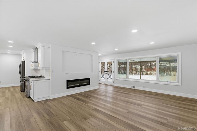 32336 Tareyton Street, Farmington, MI 48334