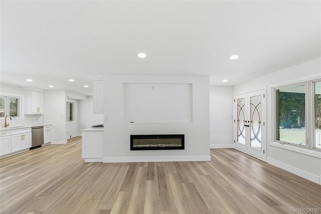 32336 Tareyton Street, Farmington, MI 48334