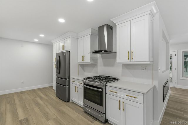 32336 Tareyton Street, Farmington, MI 48334