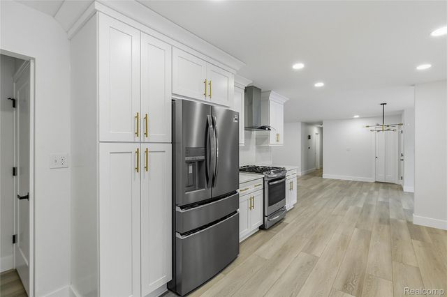 32336 Tareyton Street, Farmington, MI 48334