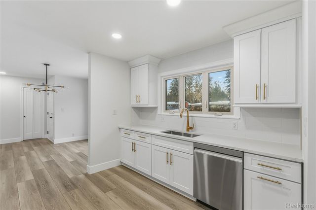 32336 Tareyton Street, Farmington, MI 48334