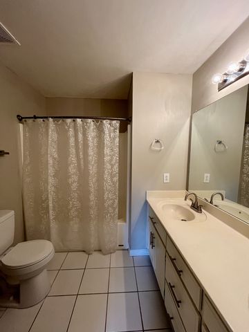 2758 Shepherds Ct, Woodlawn, TN 37191
