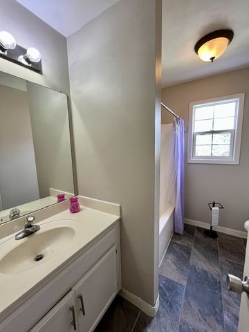 2758 Shepherds Ct, Woodlawn, TN 37191
