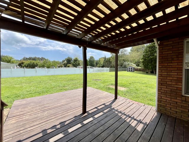 2758 Shepherds Ct, Woodlawn, TN 37191