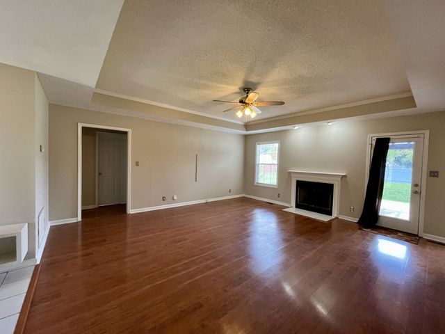 2758 Shepherds Ct, Woodlawn, TN 37191