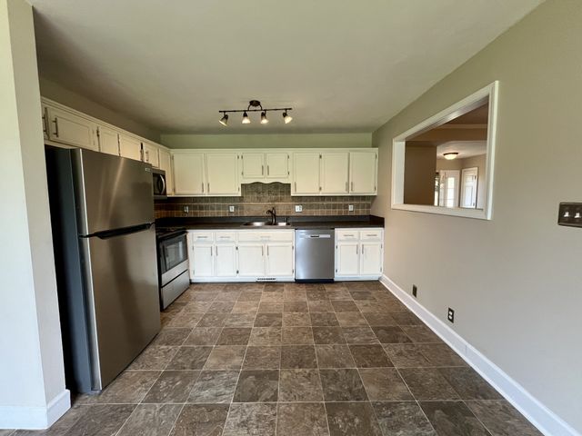 2758 Shepherds Ct, Woodlawn, TN 37191