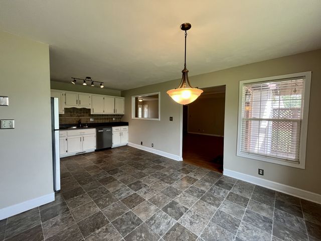 2758 Shepherds Ct, Woodlawn, TN 37191