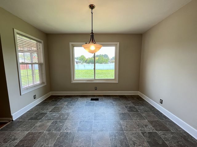 2758 Shepherds Ct, Woodlawn, TN 37191