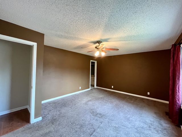 2758 Shepherds Ct, Woodlawn, TN 37191