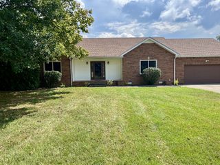 2758 Shepherds Ct, Woodlawn, TN 37191
