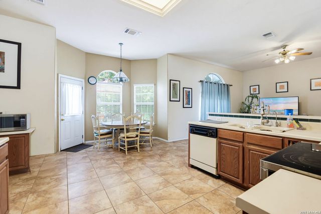 511 ORACLE DR, San Antonio, TX 78260