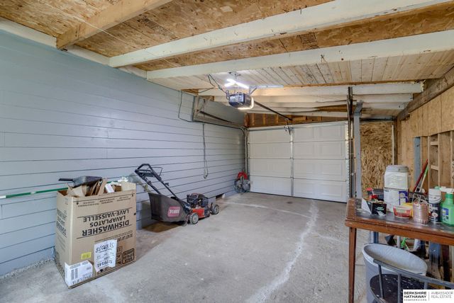 7336 S 71st Avenue, Omaha, NE 68128