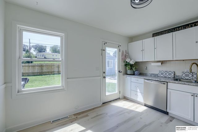 7336 S 71st Avenue, Omaha, NE 68128