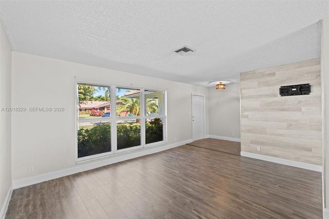 3165 NW 116 Avenue 3165, Coral Springs, FL 33065
