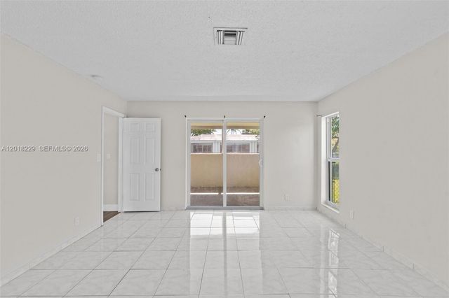 3165 NW 116 Avenue 3165, Coral Springs, FL 33065