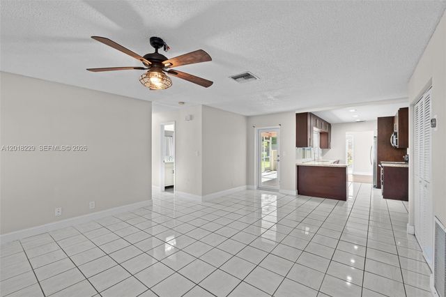 3165 NW 116 Avenue 3165, Coral Springs, FL 33065
