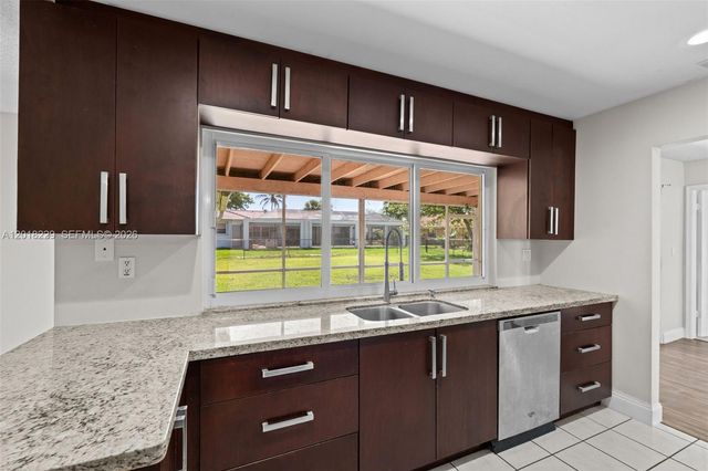 3165 NW 116 Avenue 3165, Coral Springs, FL 33065