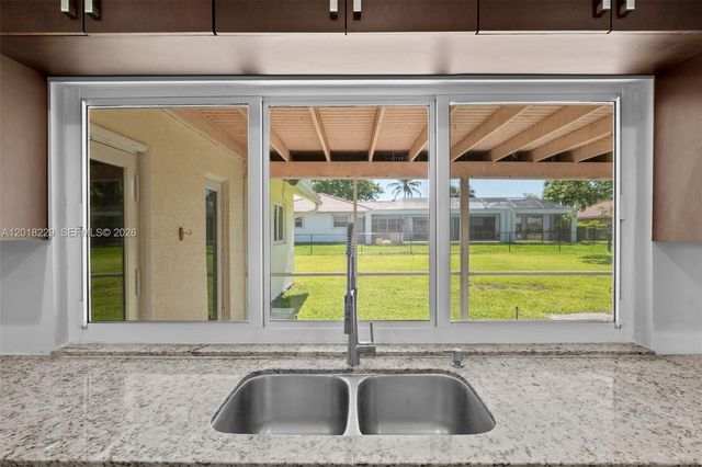 3165 NW 116 Avenue 3165, Coral Springs, FL 33065