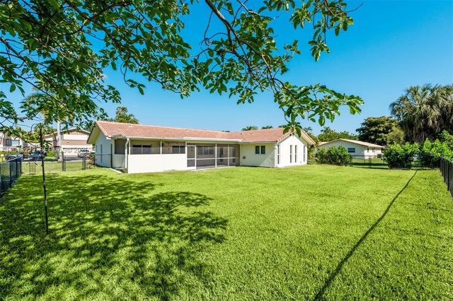 3165 NW 116 Avenue 3165, Coral Springs, FL 33065