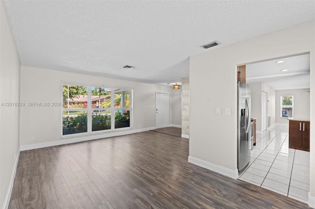 3165 NW 116 Avenue 3165, Coral Springs, FL 33065