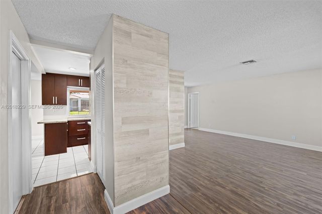 3165 NW 116 Avenue 3165, Coral Springs, FL 33065
