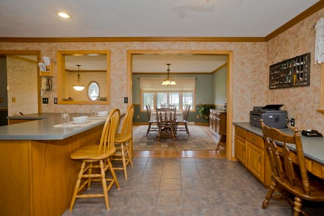 16 Jennifer Dr, Granby, MA 01033