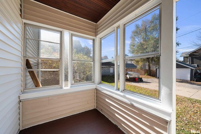 616 41ST Street, Rock Island, IL 61201