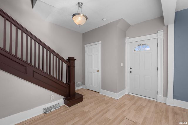 616 41ST Street, Rock Island, IL 61201