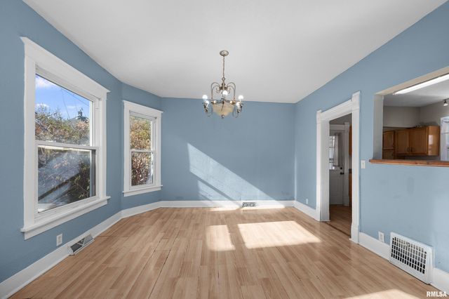 616 41ST Street, Rock Island, IL 61201