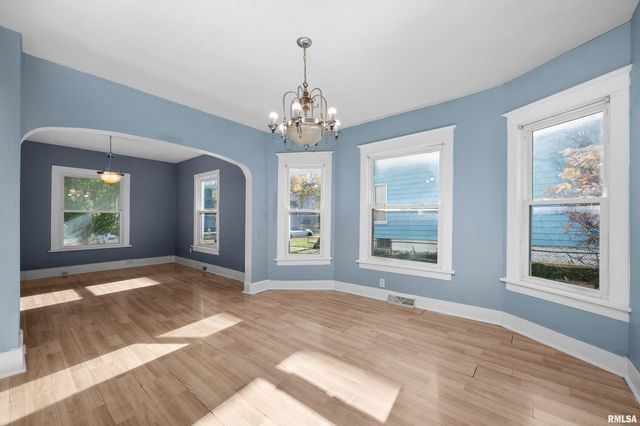 616 41ST Street, Rock Island, IL 61201