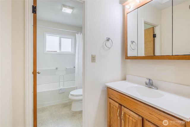 2703 Maple Street, Bremerton, WA 98310