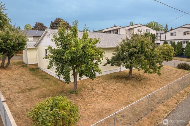 2703 Maple Street, Bremerton, WA 98310