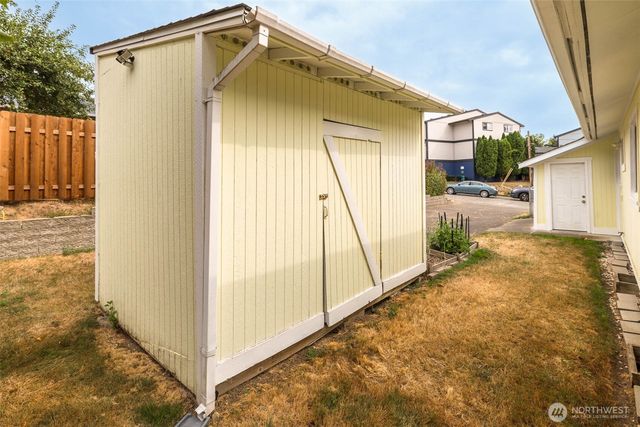 2703 Maple Street, Bremerton, WA 98310