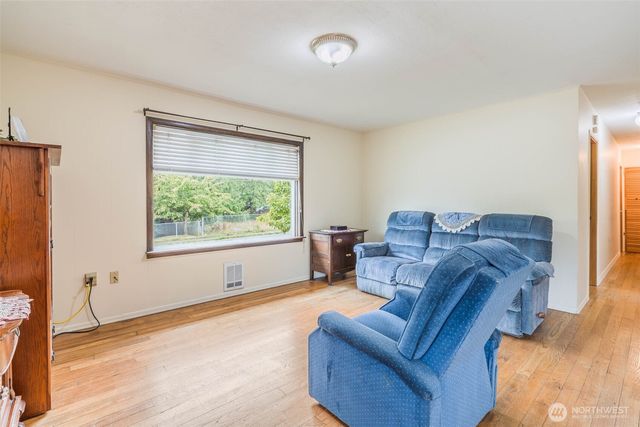 2703 Maple Street, Bremerton, WA 98310