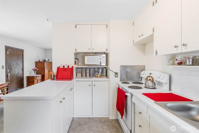 2703 Maple Street, Bremerton, WA 98310