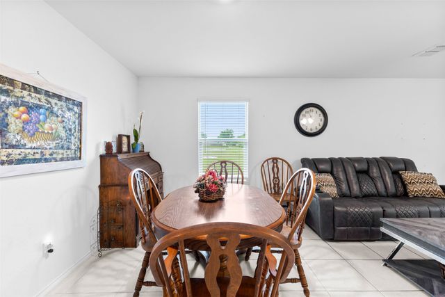 900 Odlozil Lane, Ennis, TX 75119