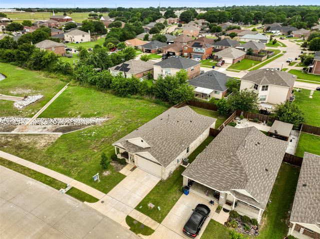 900 Odlozil Lane, Ennis, TX 75119