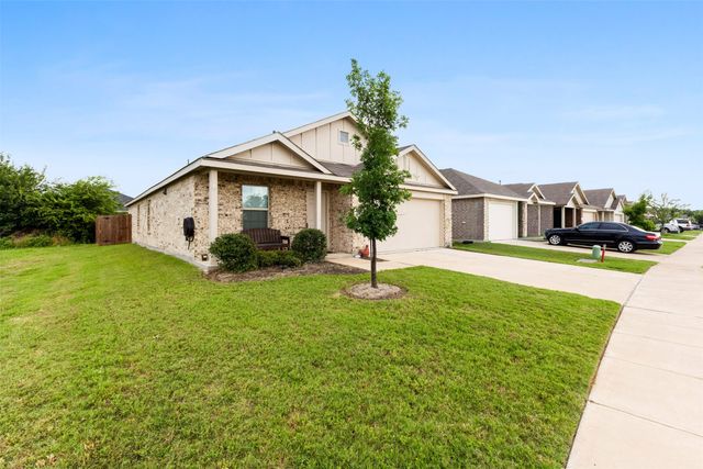 900 Odlozil Lane, Ennis, TX 75119