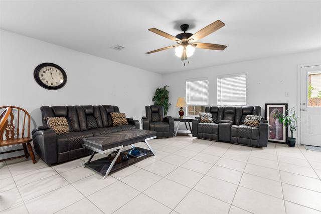900 Odlozil Lane, Ennis, TX 75119