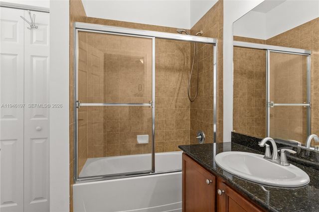 14725 SW 11th St, Pembroke Pines, FL 33027