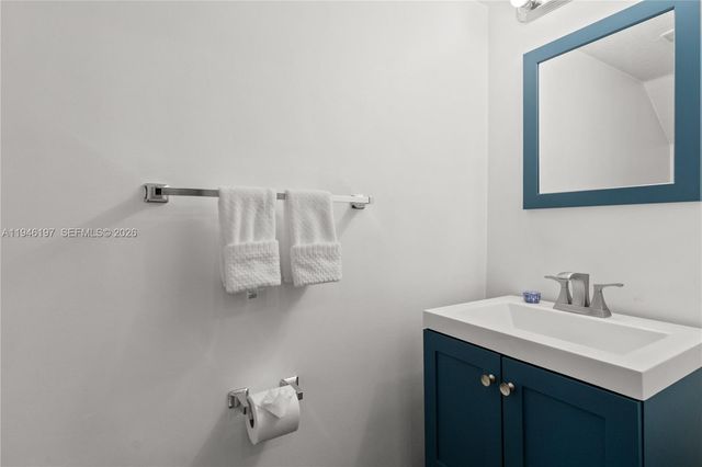 14725 SW 11th St, Pembroke Pines, FL 33027