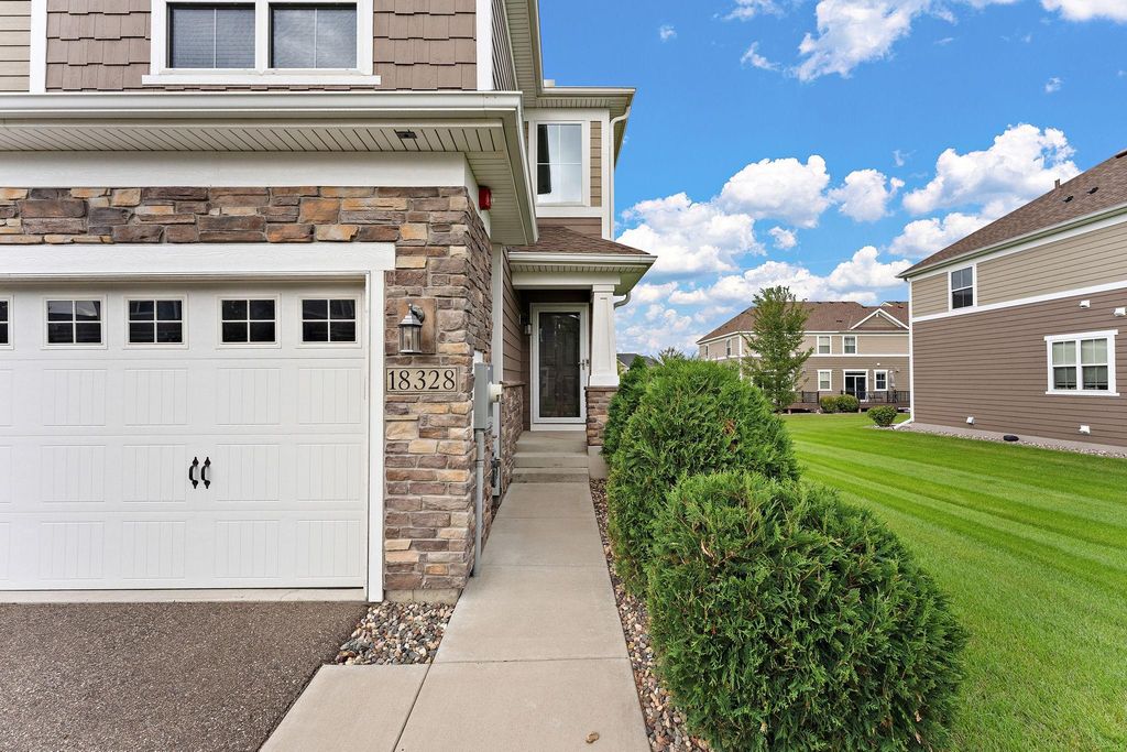 18328 Glastonbury, Lakeville, MN 55044 — photo 2