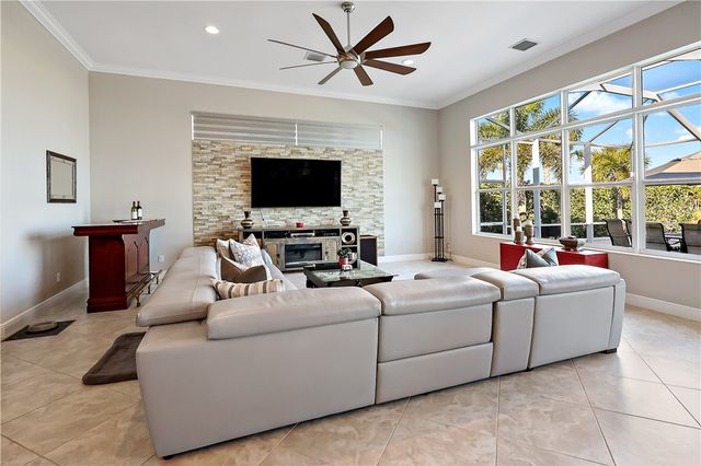 607 Yearling Trail, Sebastian, FL 32958