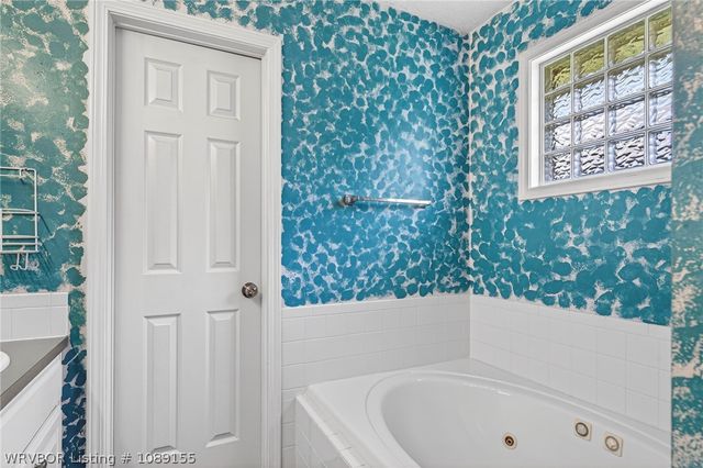 6516 Fallstone Road, Fort Smith, AR 72916