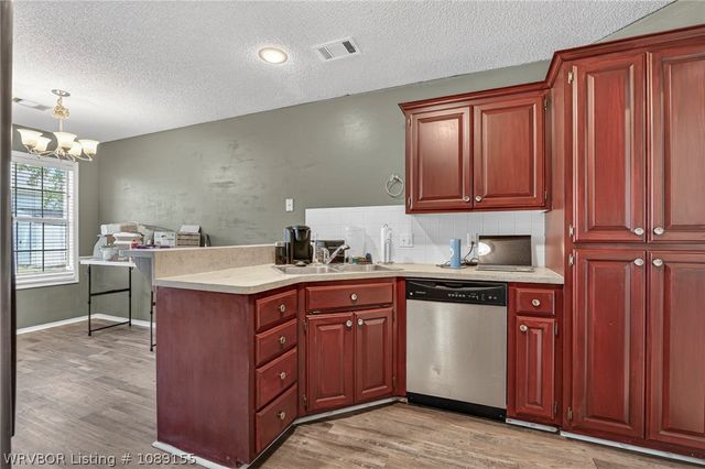 6516 Fallstone Road, Fort Smith, AR 72916